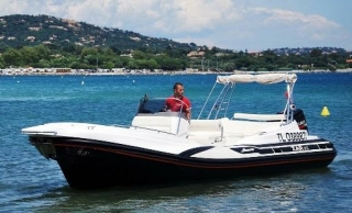  Riviera Water Sports barco 